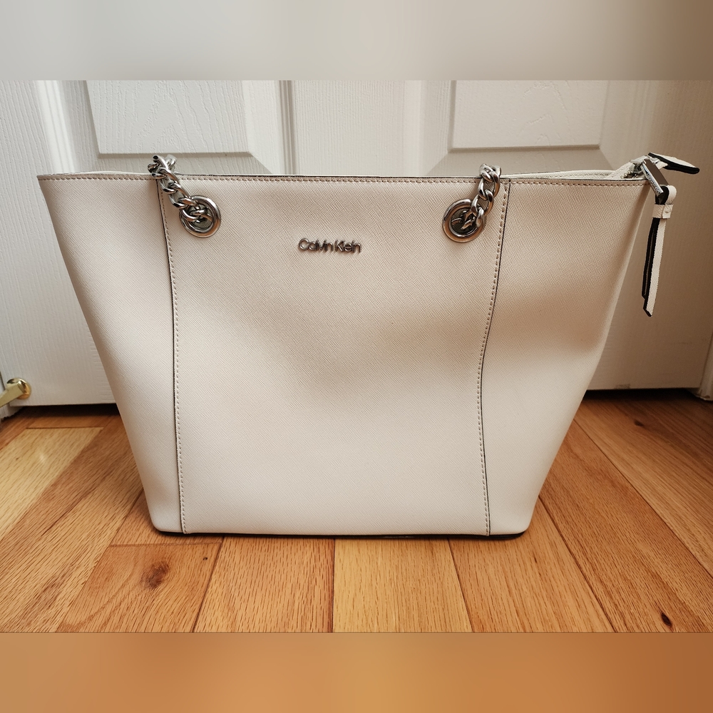 Calvin Klein Off White Hayden Saffiano Large Tote w/dustbag